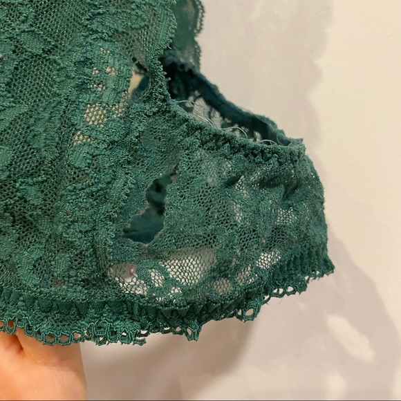 Victoria's Secret Green Lace Bralette - Picture 4 of 4